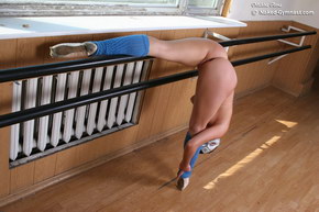 flexible nude contortion in public